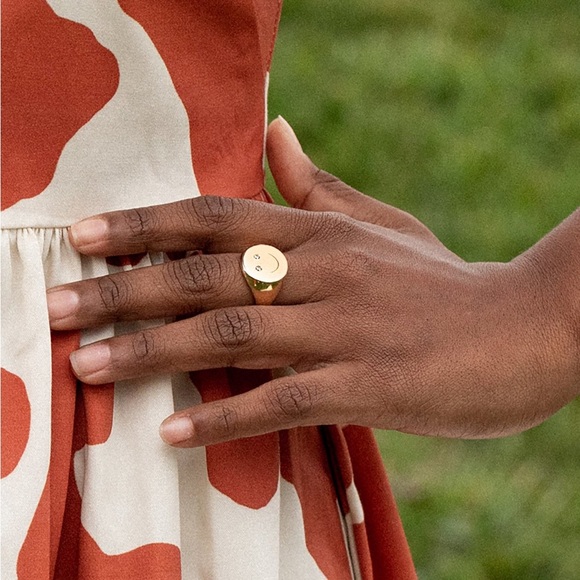 Gilbert Smiley Signet Ring - Picture 2 of 5